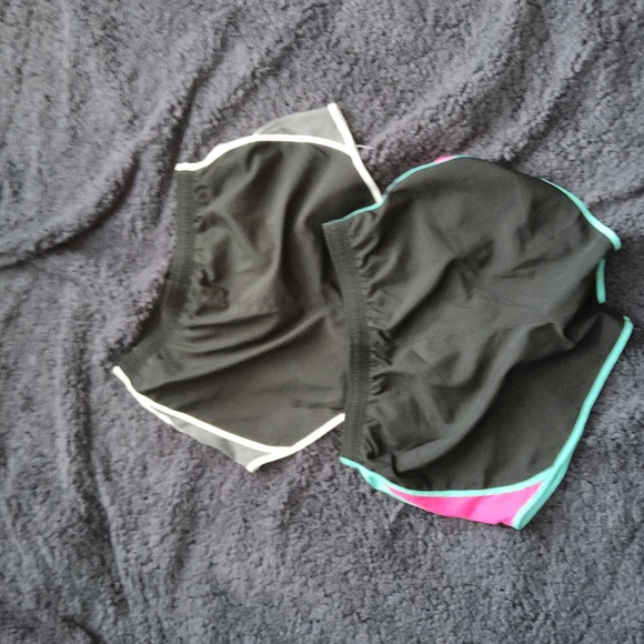 Nike Shorts - Picture 2 of 5